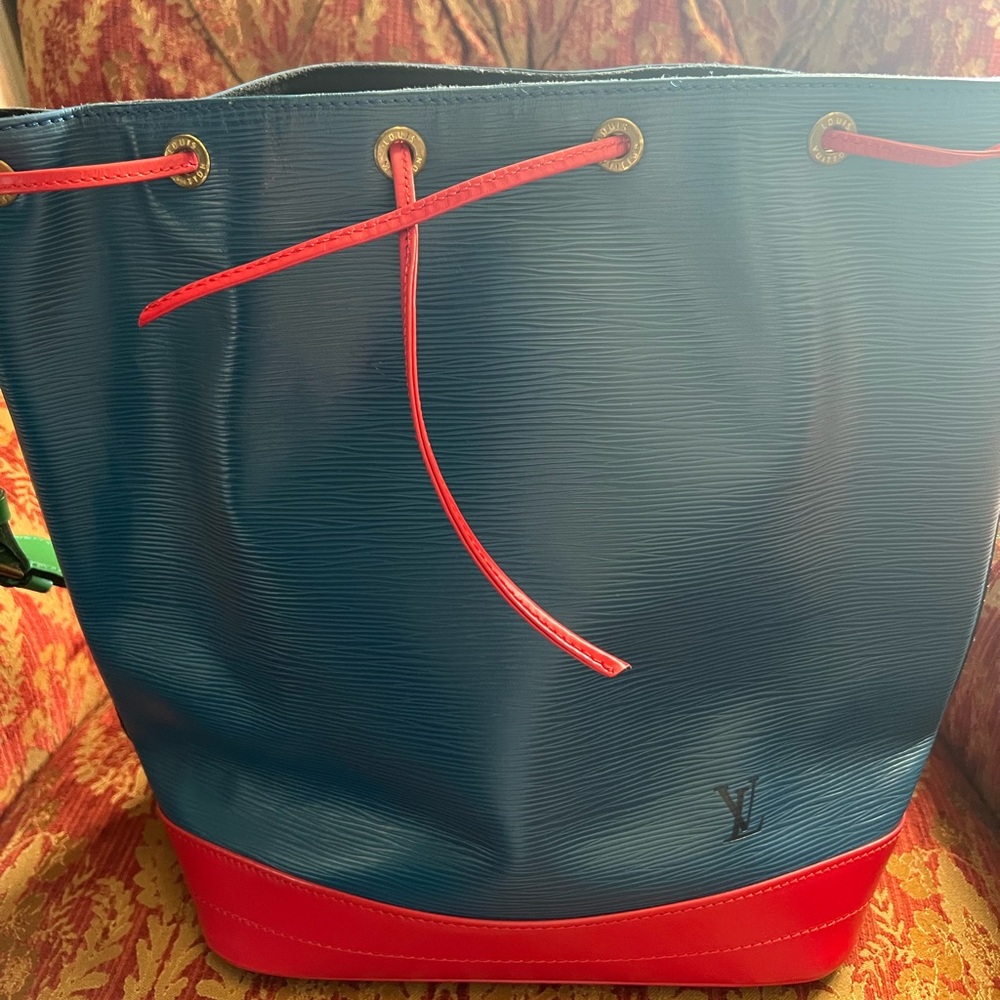 Louis Vuitton Epi Noe Bag